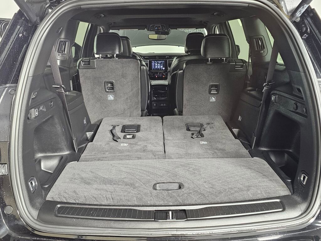 Used 2021 Jeep Grand Cherokee L Altitude image 15