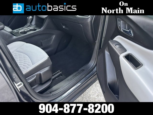 Used 2018 Chevrolet Equinox LS image 14