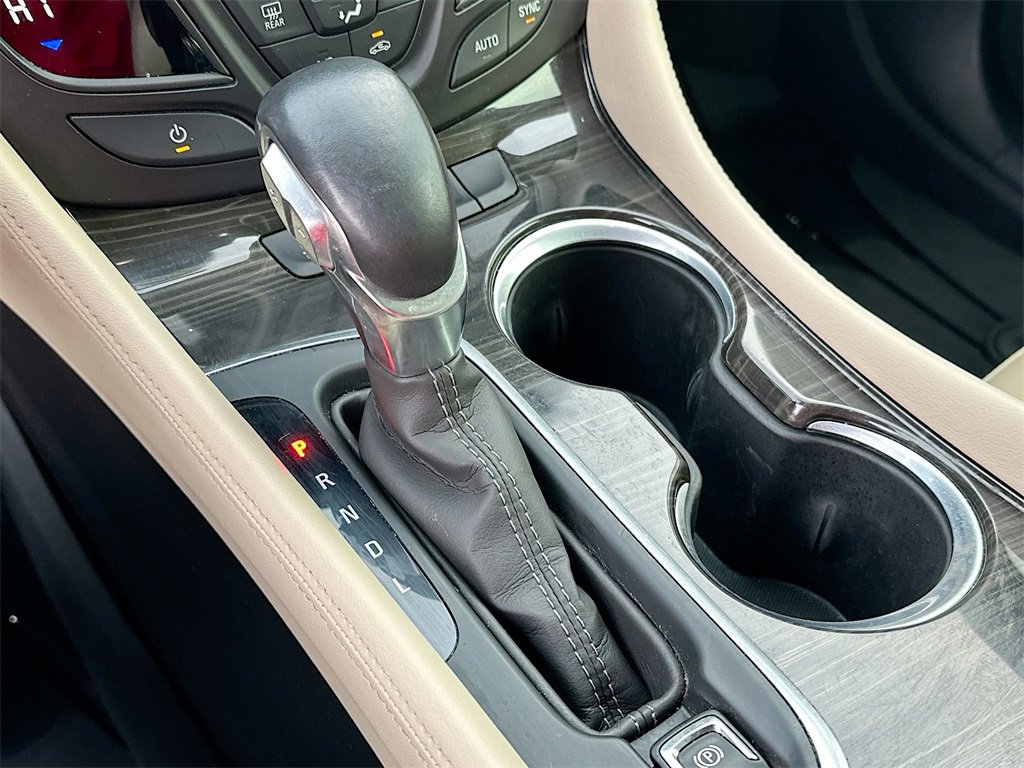 Used 2020 Buick Envision Essence image 22