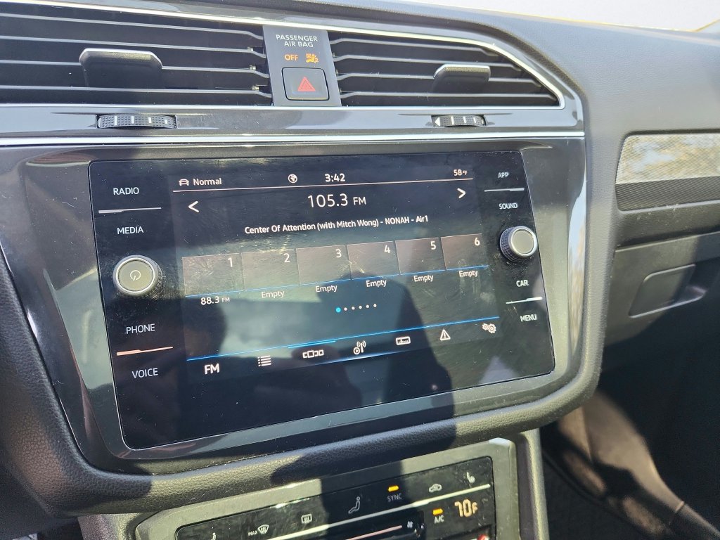Certified 2024 Volkswagen Tiguan SE AWD/4WD image 16