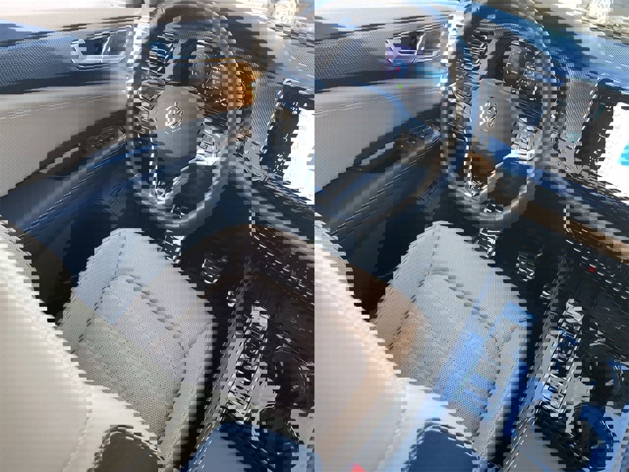 New 2026 Volkswagen Atlas Cross Sport SEL R-Line image 10