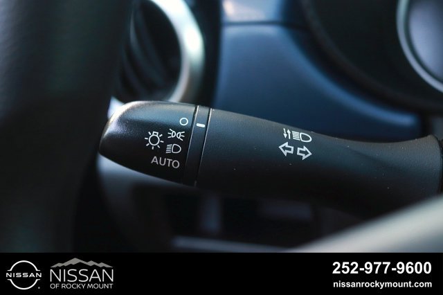 Used 2025 Nissan Versa SV FWD image 22
