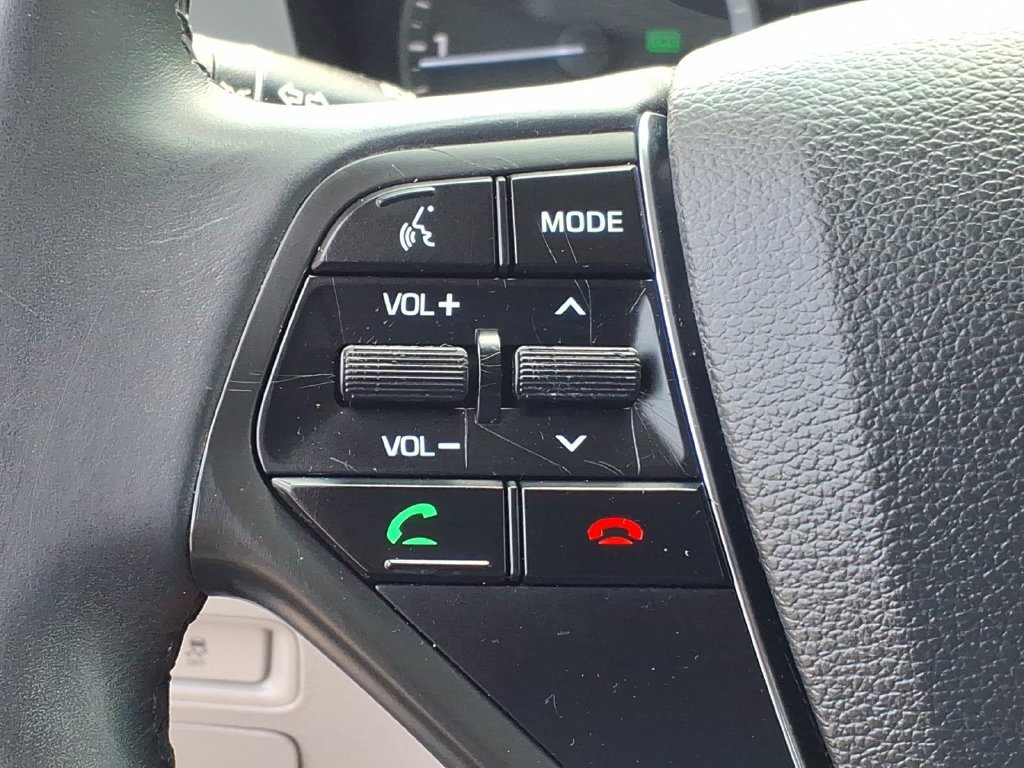 Used 2017 Hyundai Sonata Sport w/ Value Edition Package 02 FWD image 12