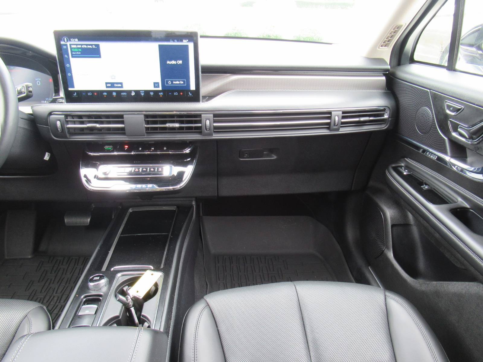 Used 2023 Lincoln Corsair Reserve FWD image 14