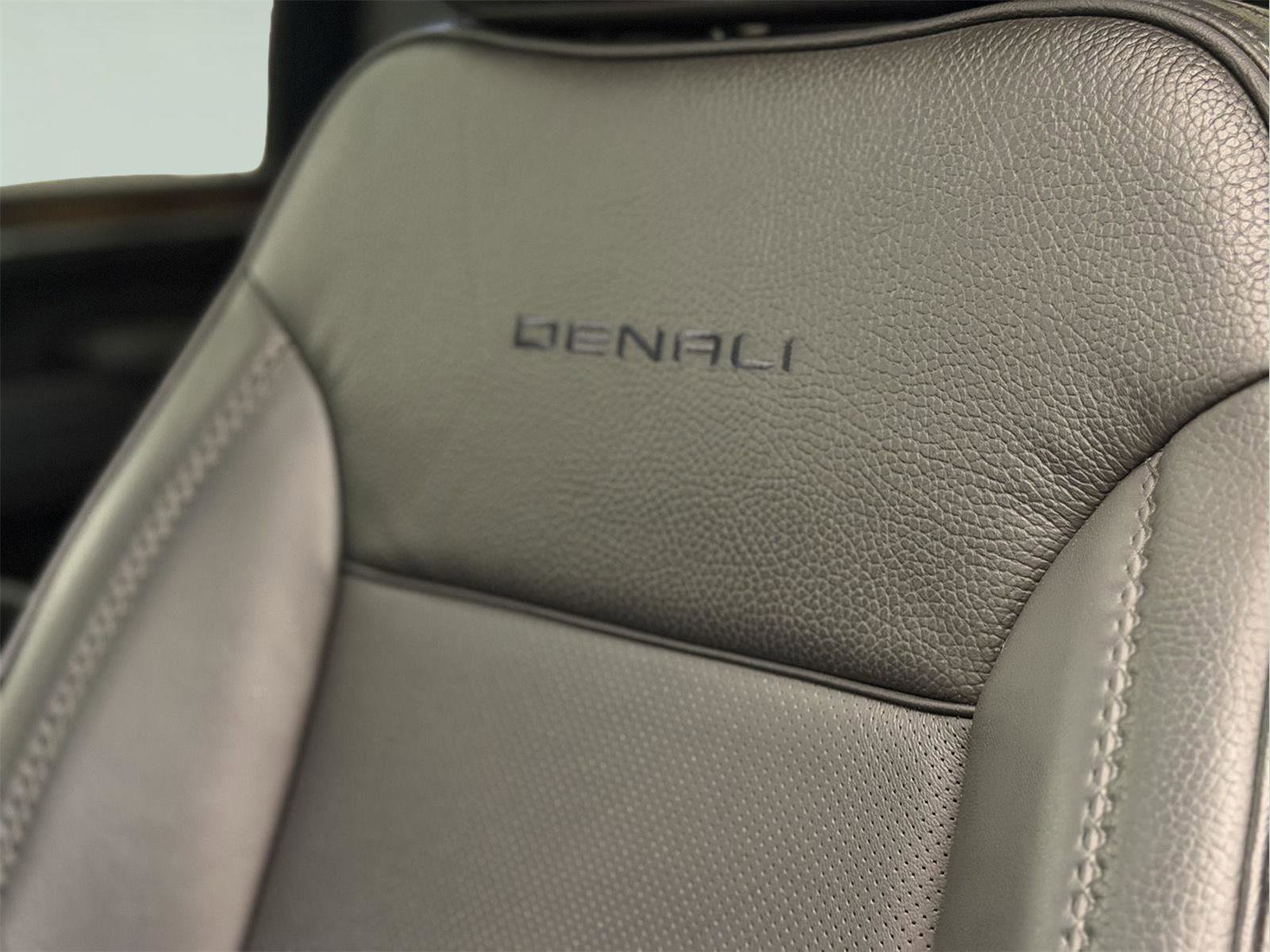 Certified 2025 GMC Sierra 3500 Denali w/ Denali Reserve Package image 31