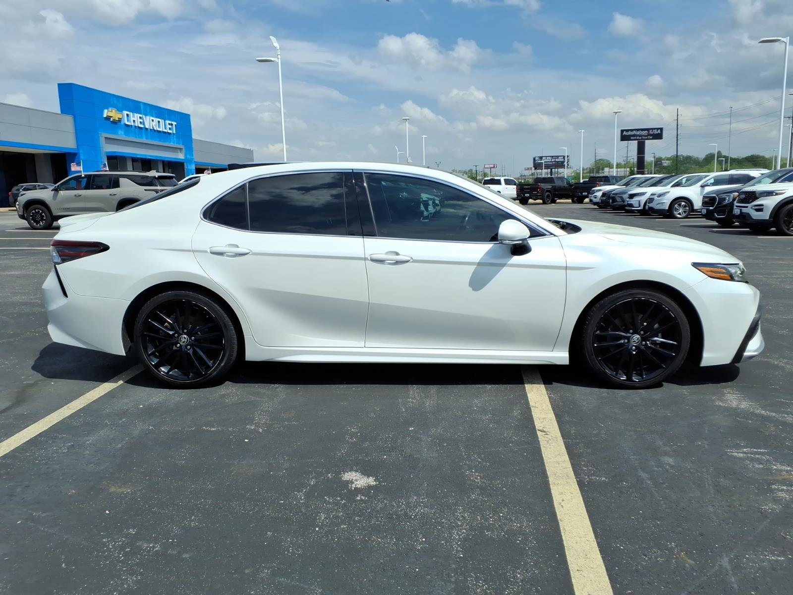 Used 2021 Toyota Camry XSE image 28