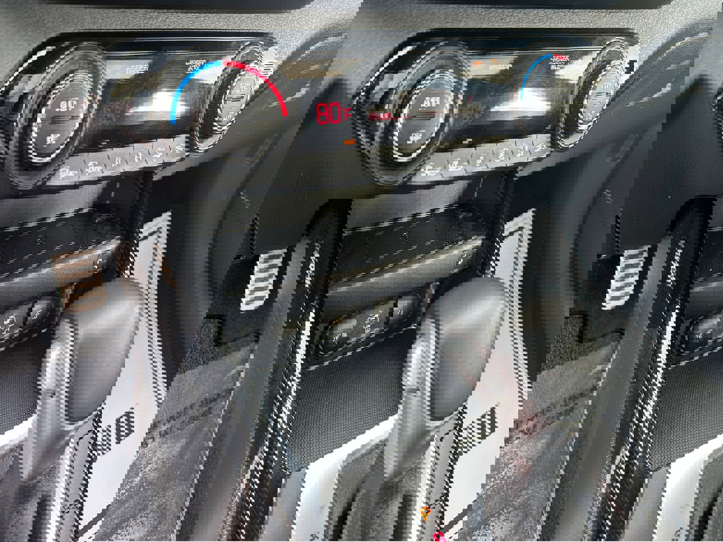 Used 2024 Kia Forte GT-Line w/ GT-Line Premium Package image 32