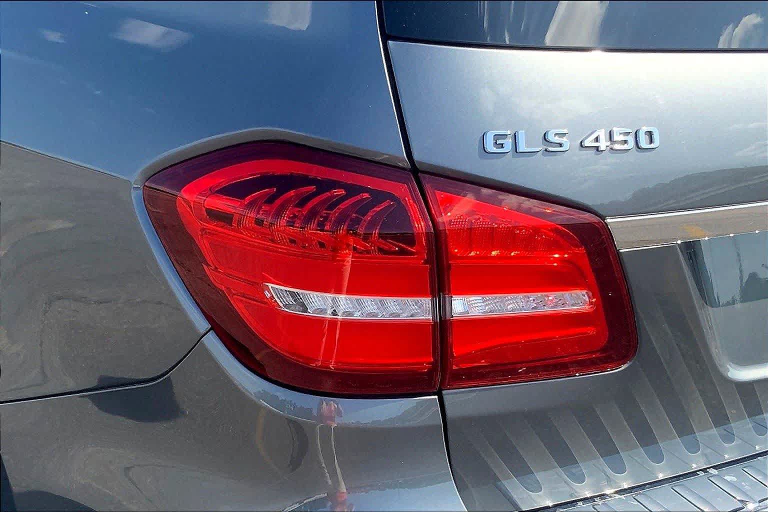 Used 2018 Mercedes-Benz GLS 450 4MATIC image 29