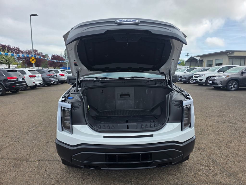Used 2023 Ford F150 Lightning Pro image 24