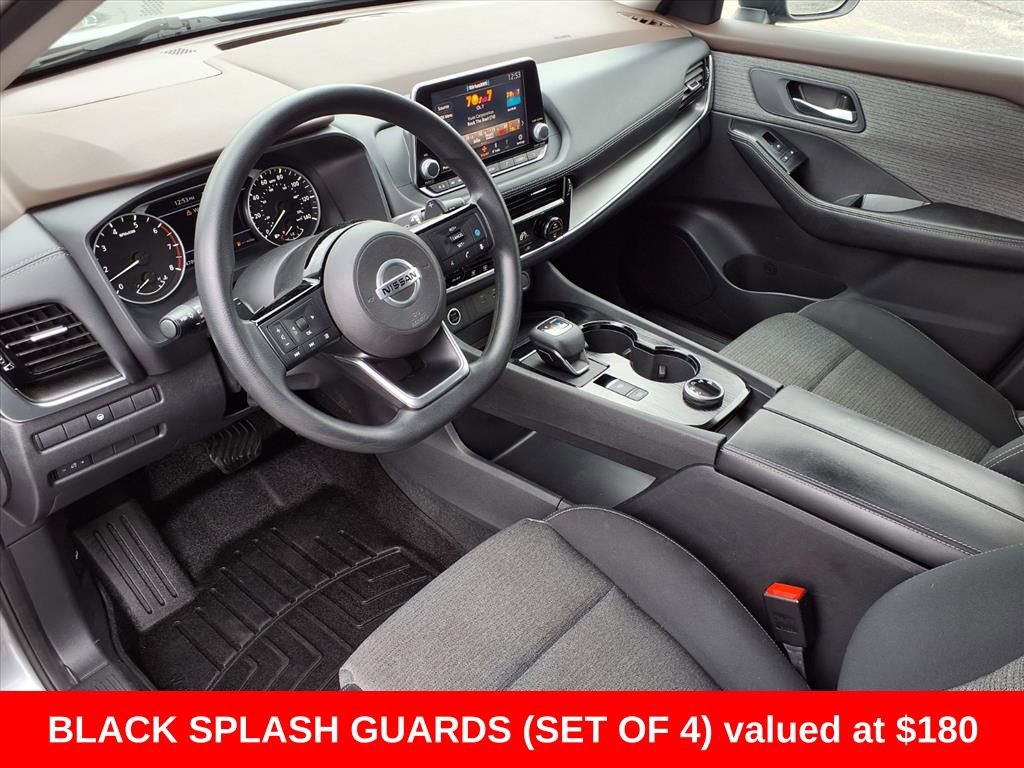 Used 2021 Nissan Rogue SV image 4