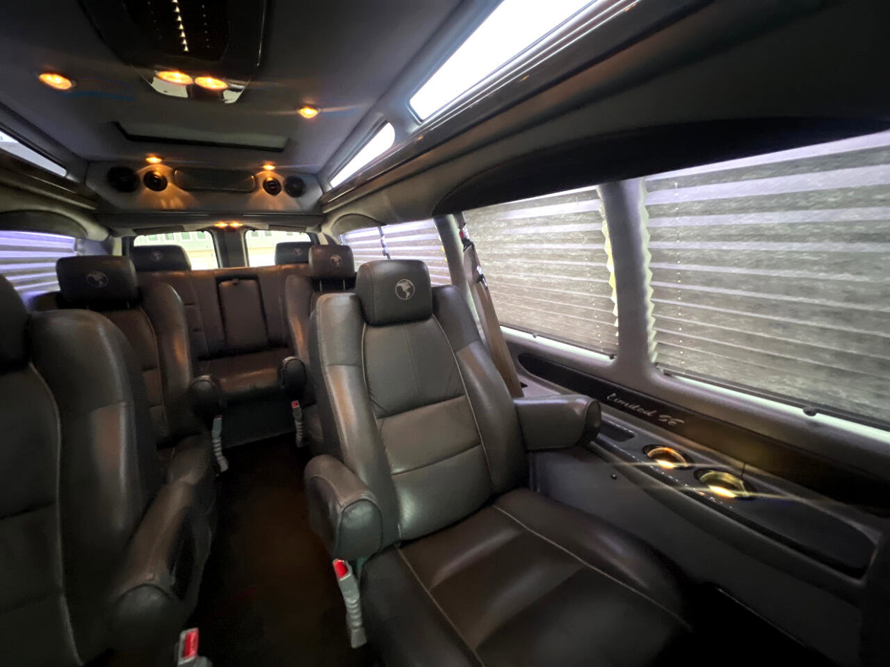 Used 2017 Chevrolet Express 2500 Extended image 37