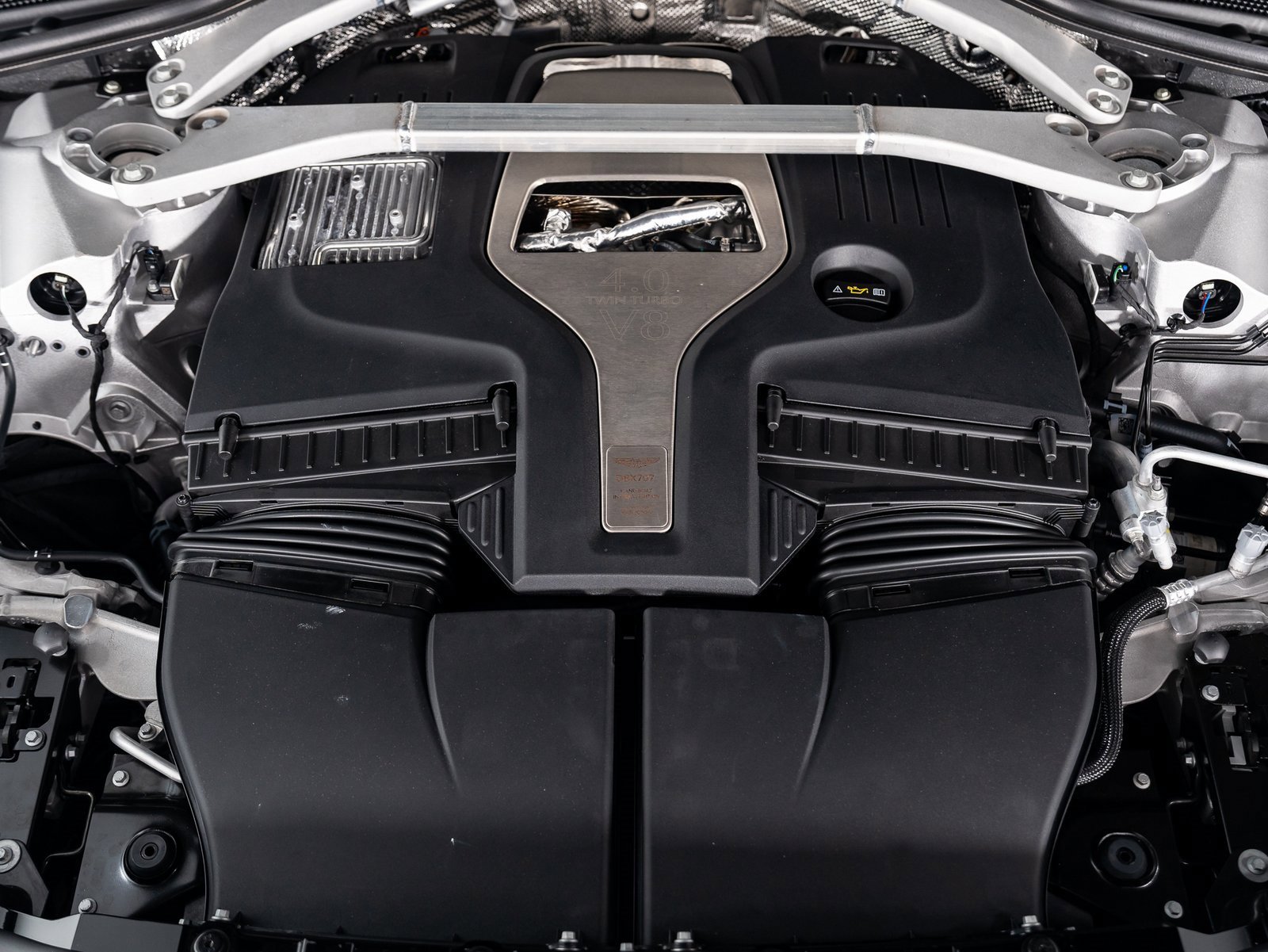 Used 2025 Aston Martin DBX 707 image 47