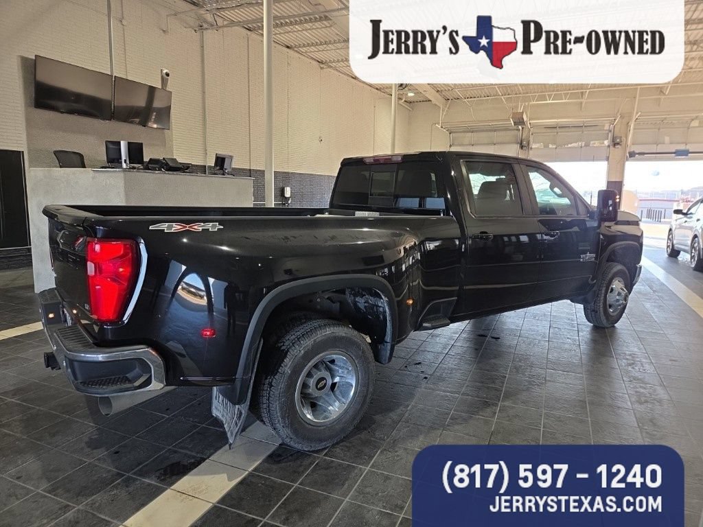 Used 2021 Chevrolet Silverado 3500 LT w/ Texas Edition AWD/4WD image 4