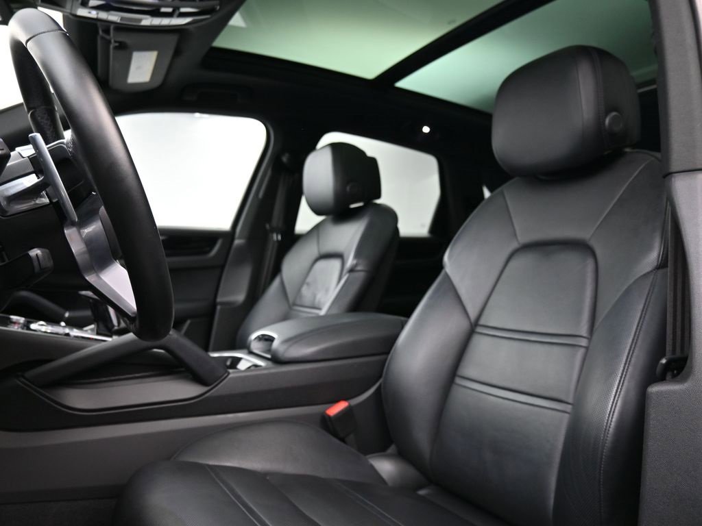 Used 2021 Porsche Cayenne image 5