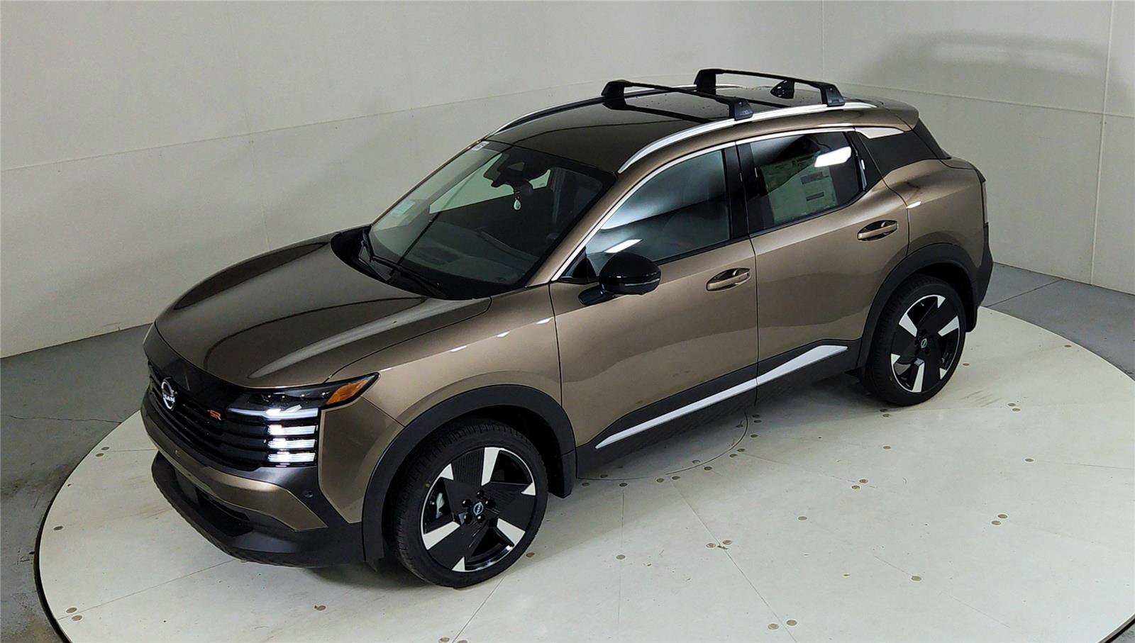 New 2026 Nissan Kicks SR w/ Cold Weather Package image 15