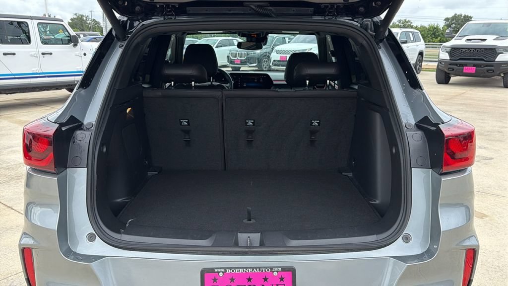 Used 2025 Chevrolet TrailBlazer RS w/ Convenience Package FWD image 28