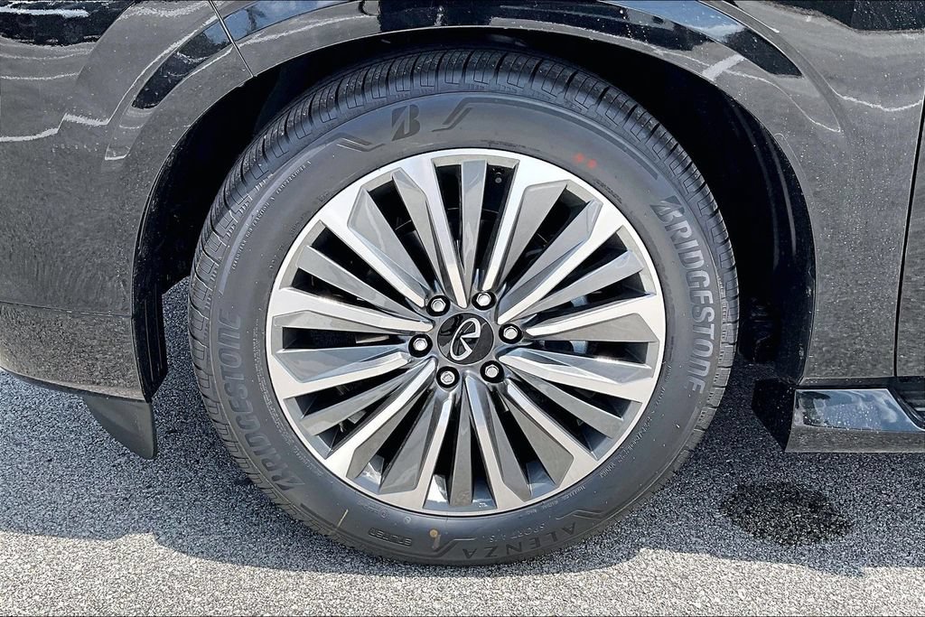 New 2027 INFINITI QX80 Luxe RWD image 16