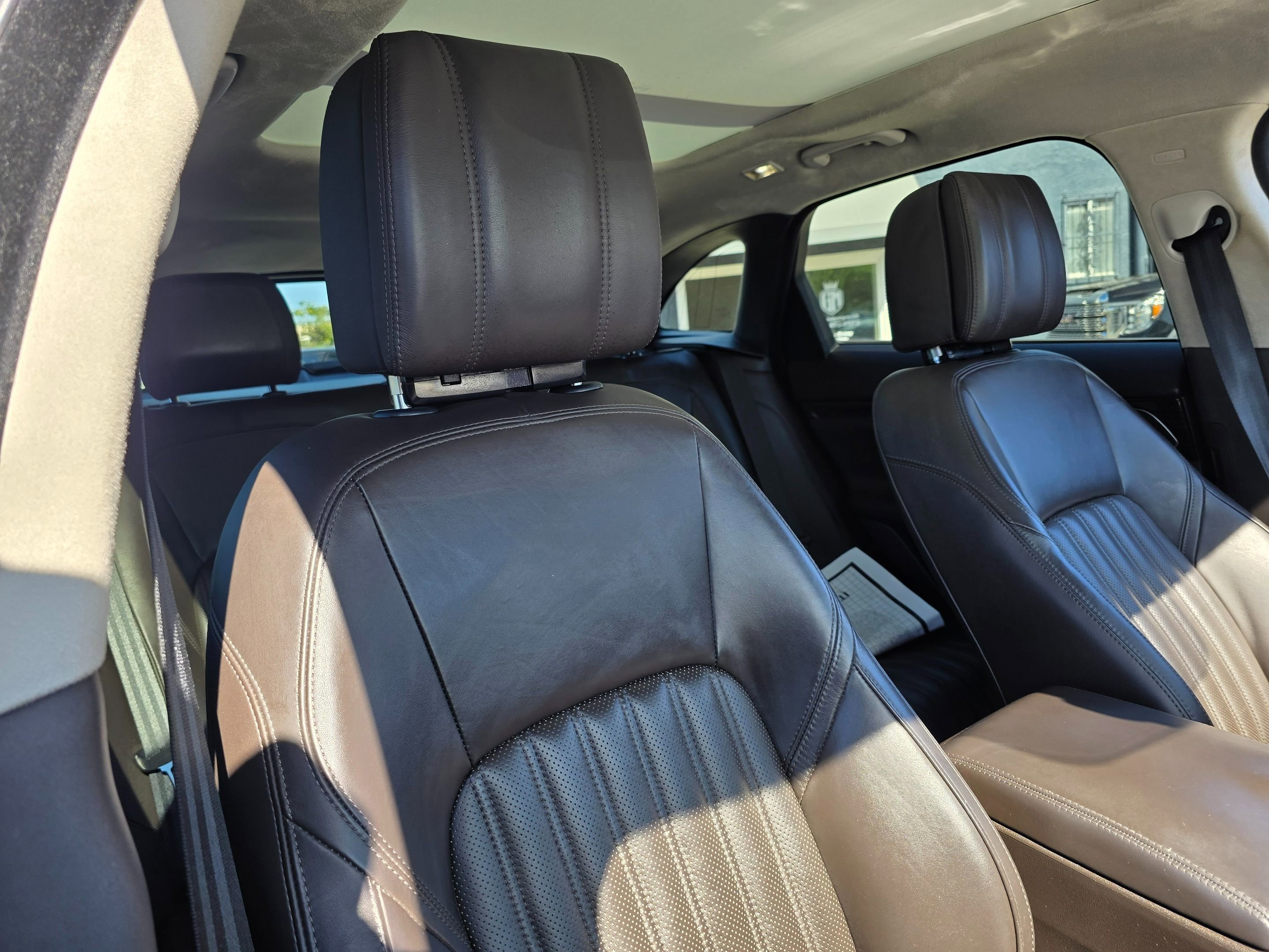 Used 2019 Jaguar F-PACE Portfolio image 10