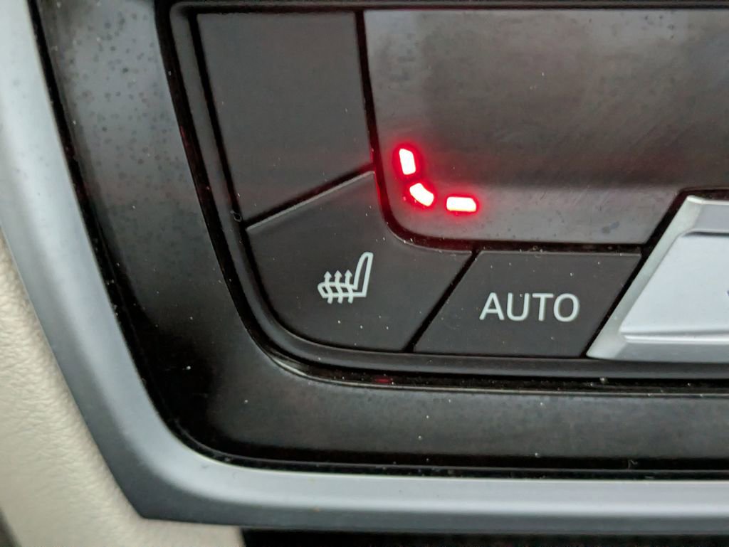 Used 2021 BMW X5 xDrive40i w/ Premium Package image 18