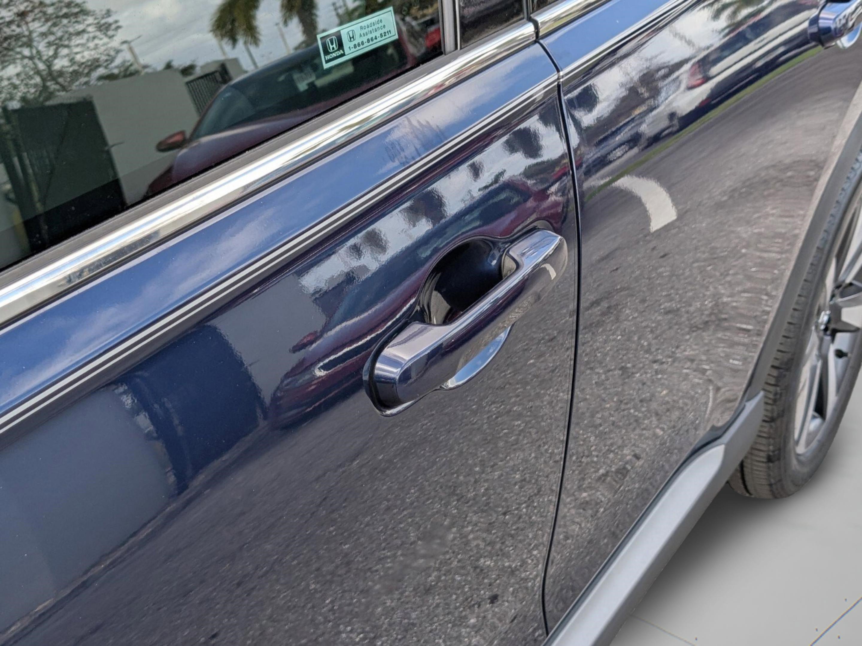 Used 2023 Honda Pilot Touring image 16