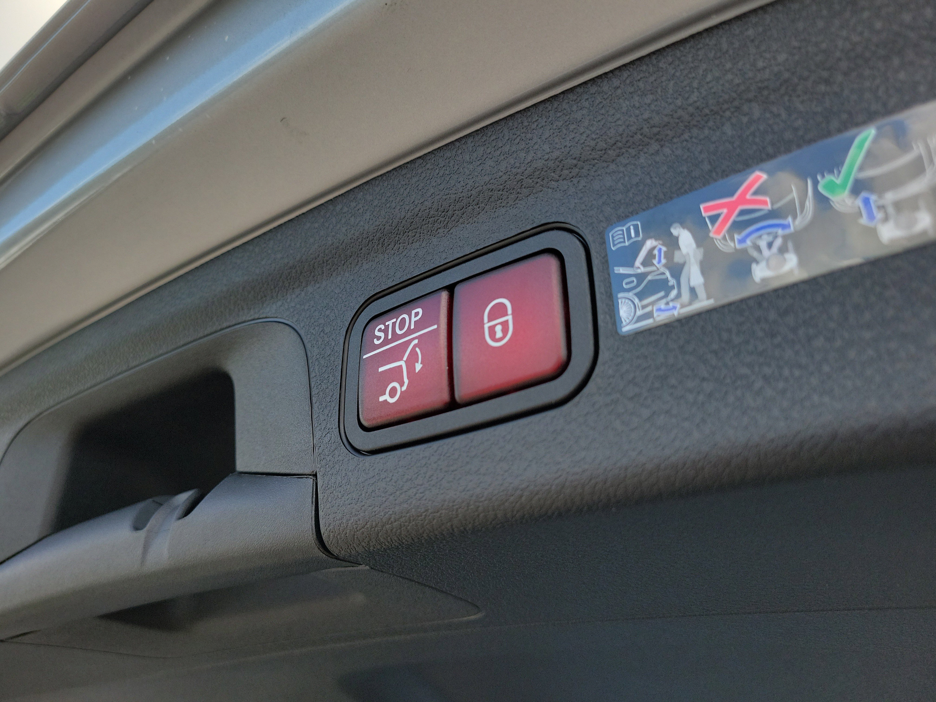 Certified 2026 Mercedes-Benz GLE 350 4MATIC image 8