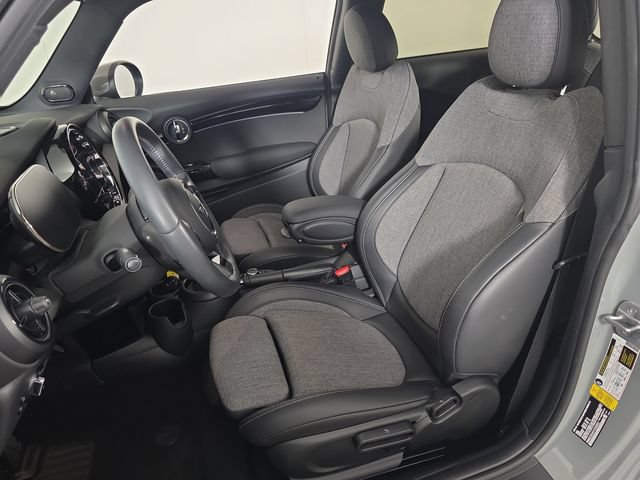 Used 2023 MINI Cooper 2-Door Hardtop FWD image 16