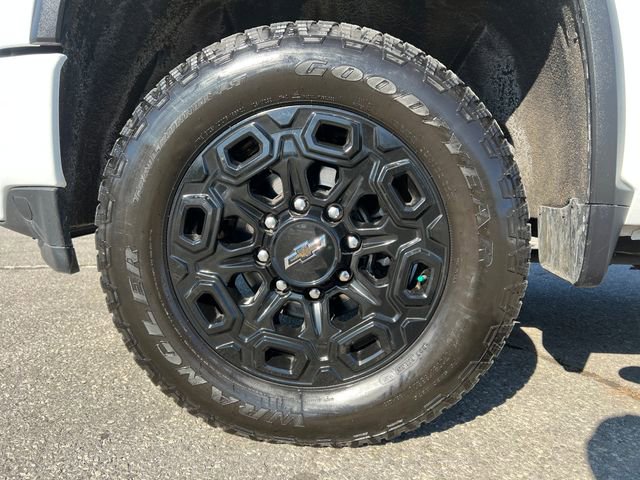 Used 2023 Chevrolet Silverado 2500 LTZ w/ LTZ Plus Package image 16