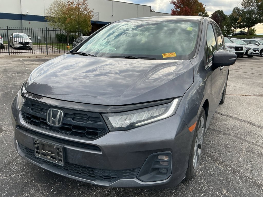 Used 2025 Honda Odyssey Touring image 4