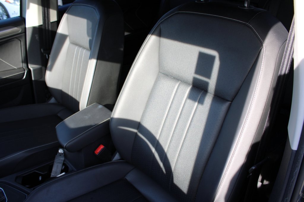 Used 2023 Volkswagen Tiguan SE image 23