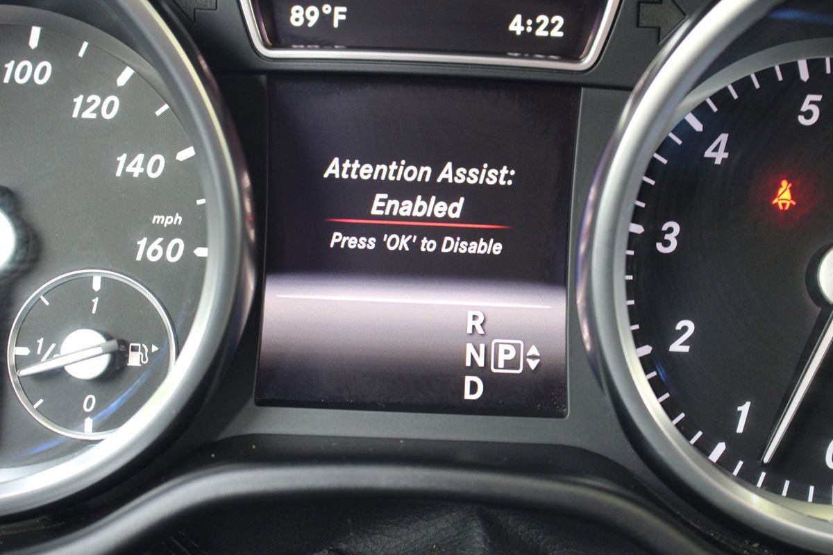 Used 2015 Mercedes-Benz GL 550 4MATIC image 35