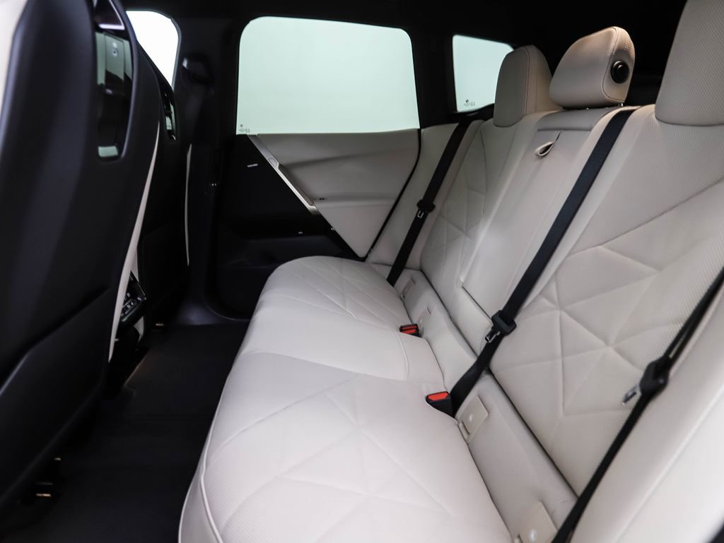 Used 2026 BMW iX xDrive60 w/ Premium Package image 22