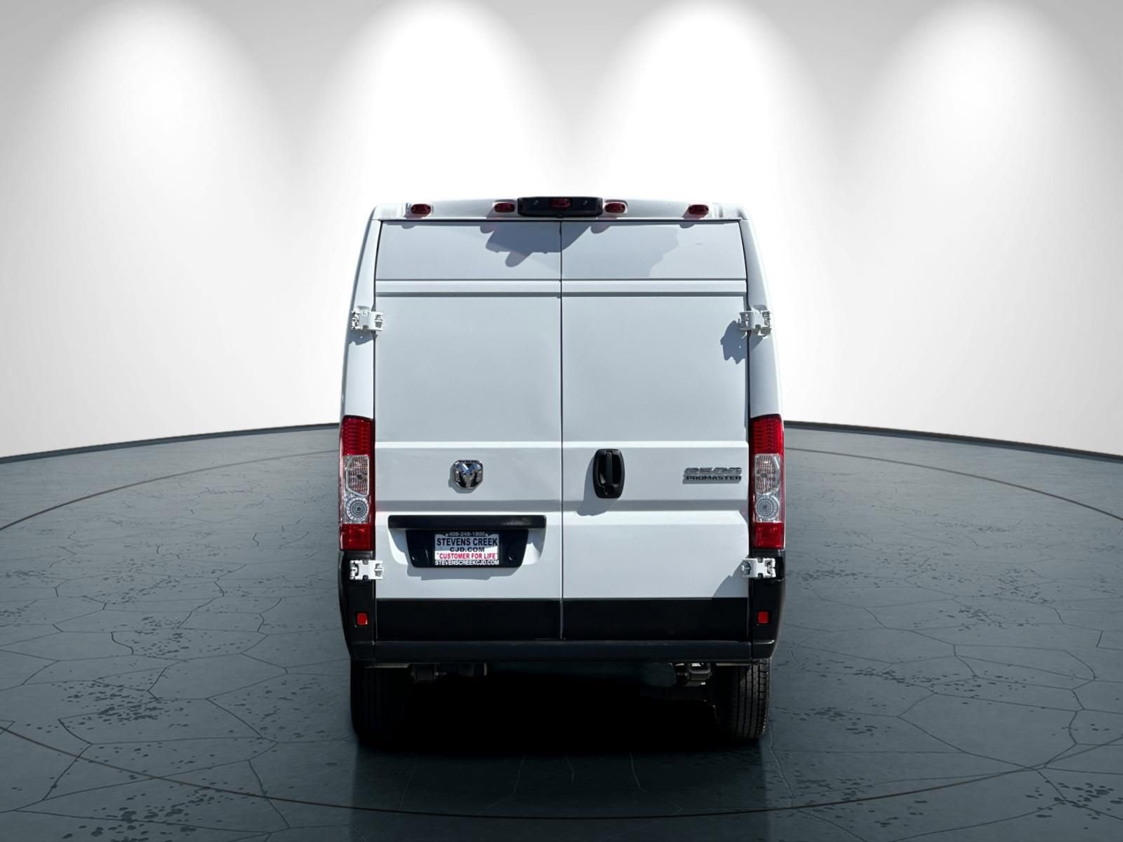 Used 2023 RAM ProMaster 2500 FWD image 5