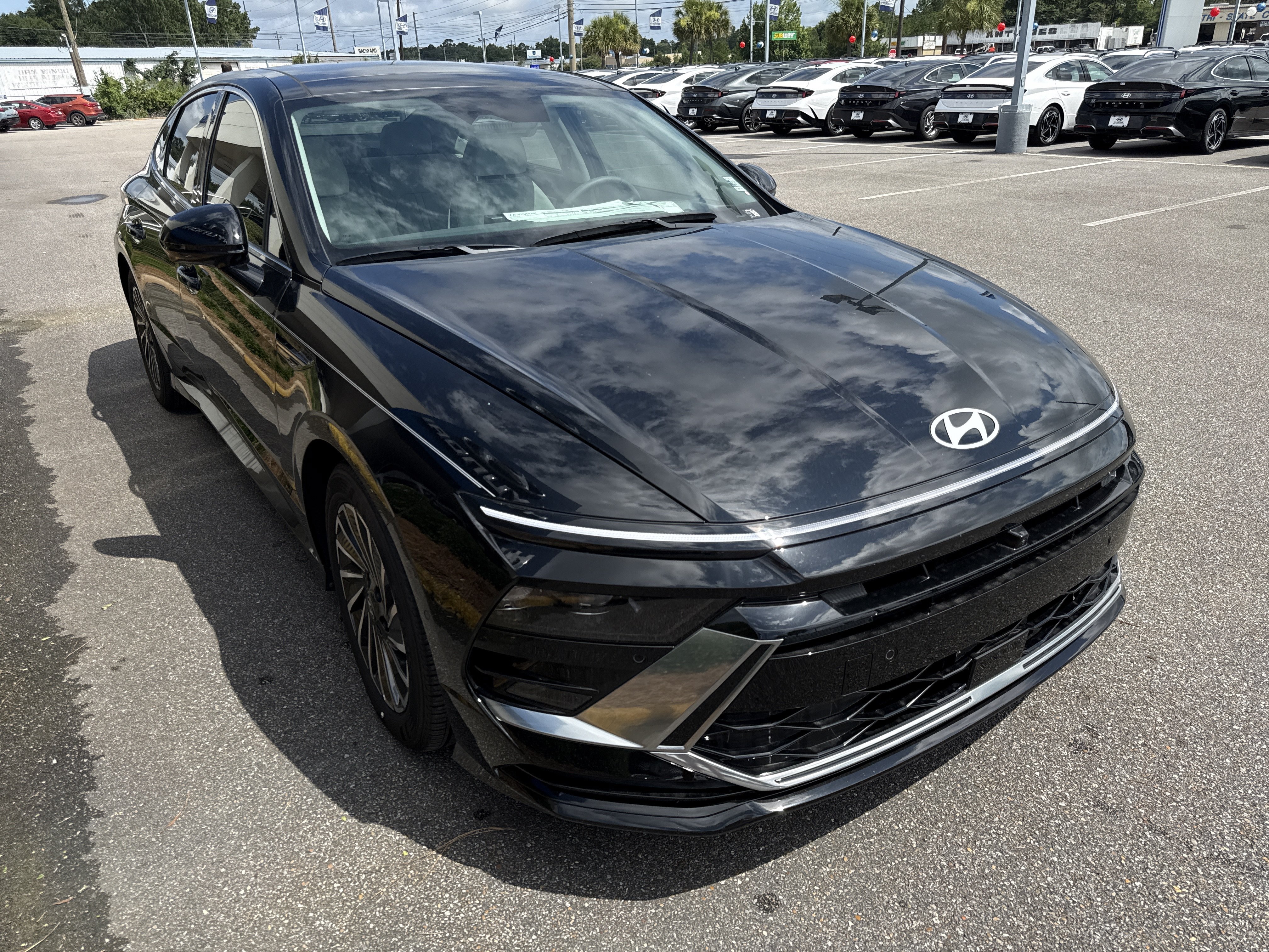 New 2026 Hyundai Sonata Limited FWD image 5