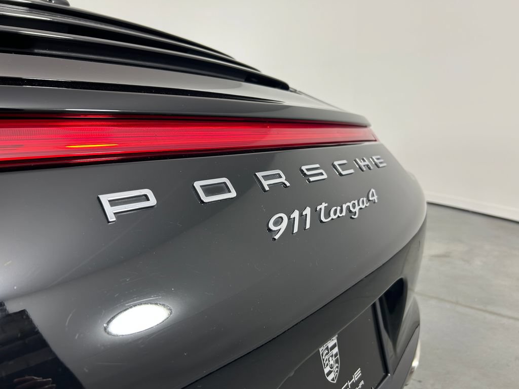 Certified 2016 Porsche 911 Targa 4 AWD/4WD image 13