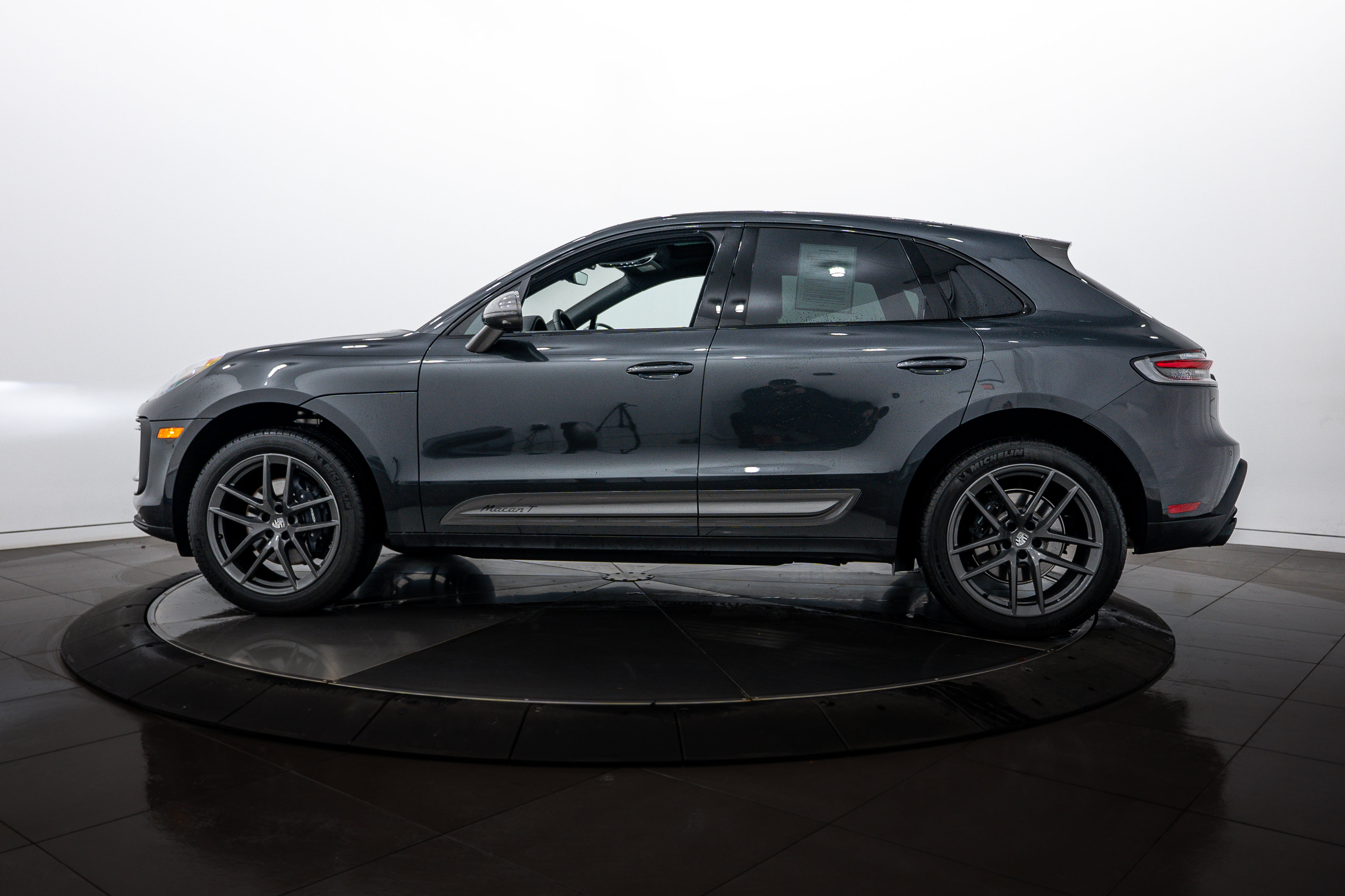 Certified 2026 Porsche Macan Turbo image 2