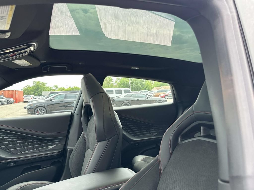 New 2026 Dodge Charger R/T AWD/4WD image 15
