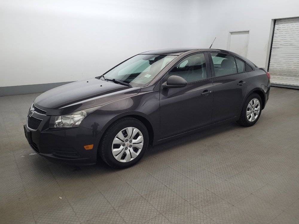 Used 2014 Chevrolet Cruze LS image 2