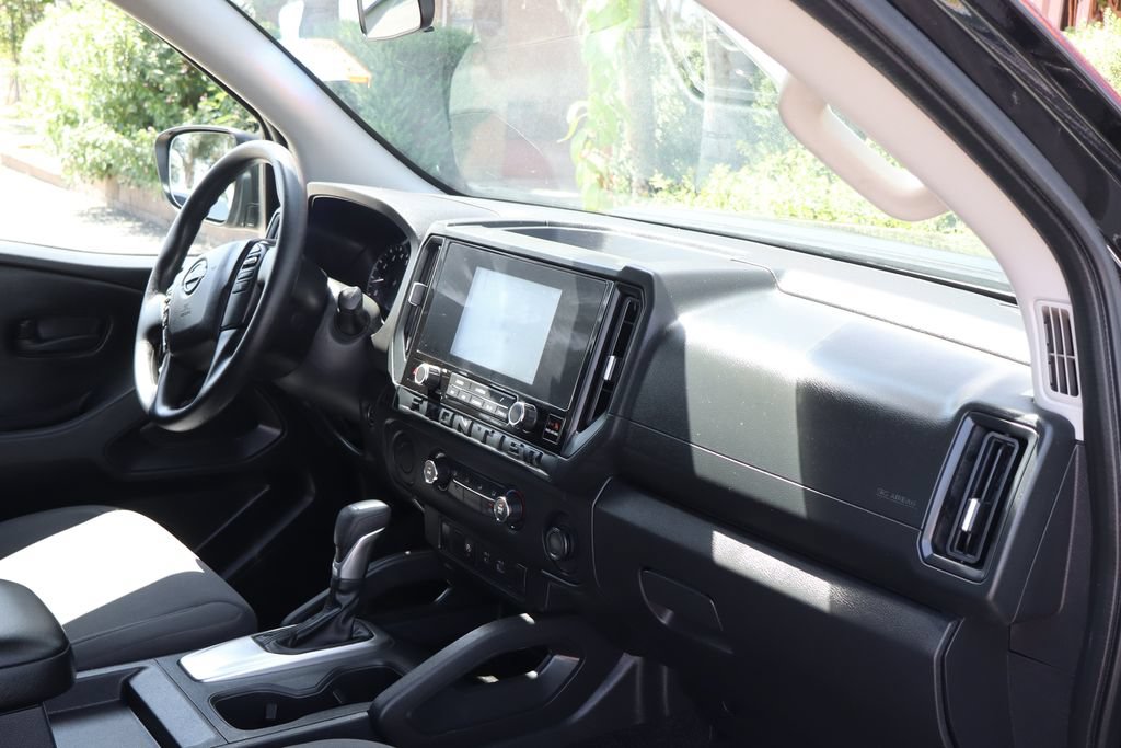 Used 2025 Nissan Frontier S RWD image 40