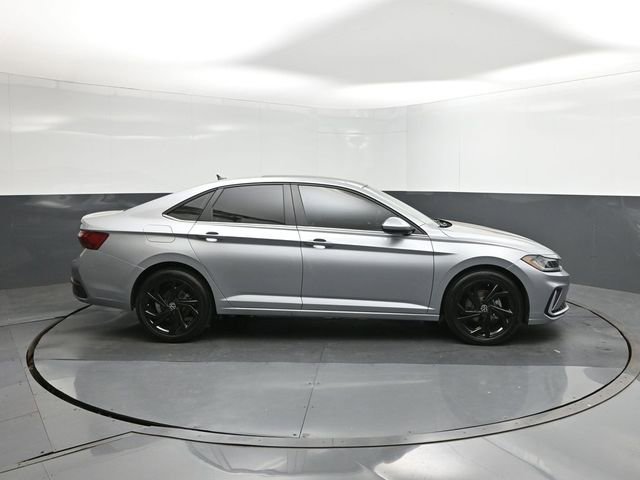 New 2026 Volkswagen Jetta SE FWD image 26