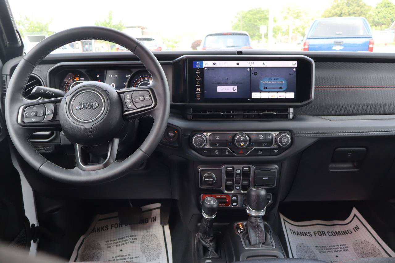 Used 2026 Jeep Wrangler Unlimited Rubicon AWD/4WD image 21