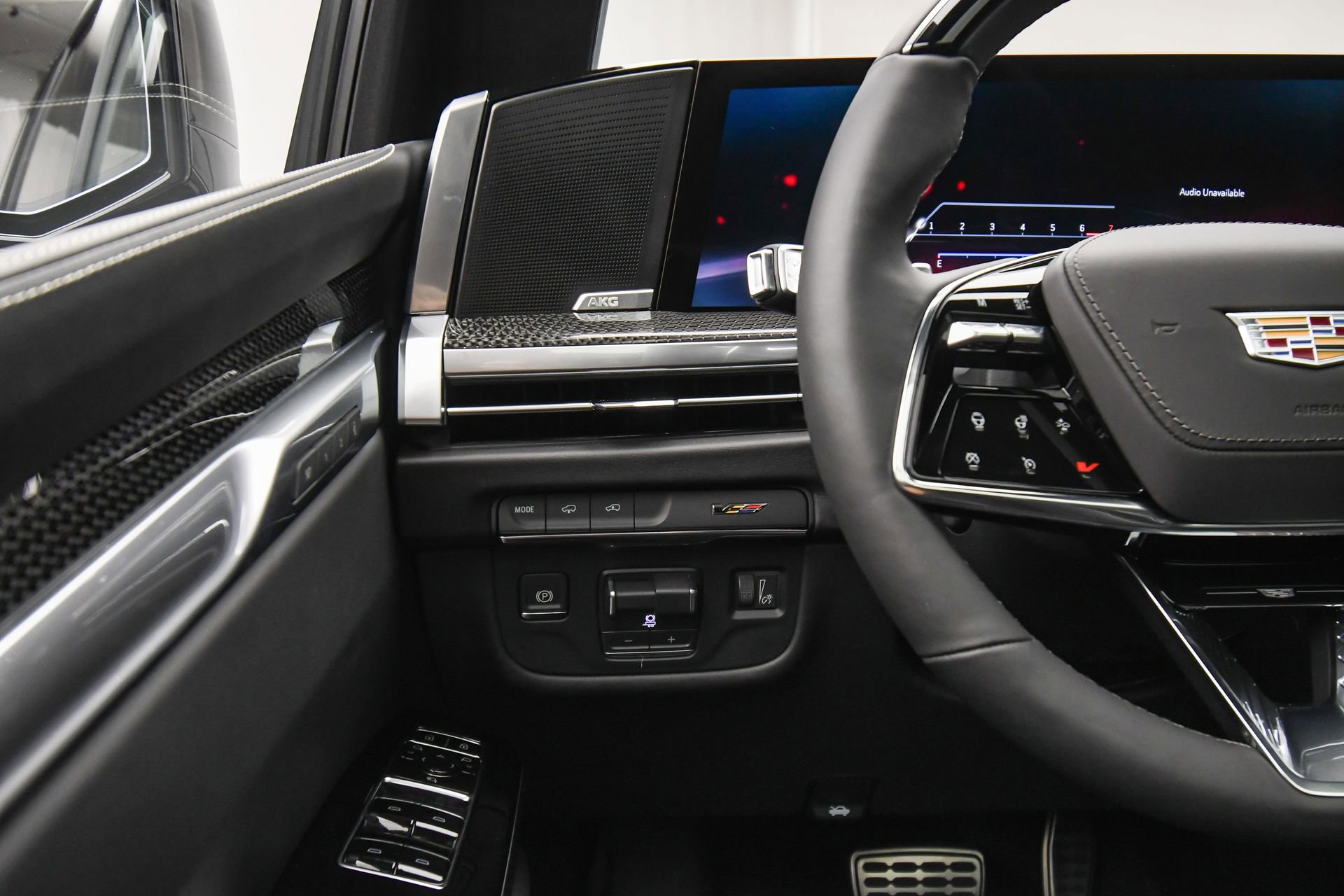 Used 2025 Cadillac Escalade V w/ LPO, ONYX Package image 42