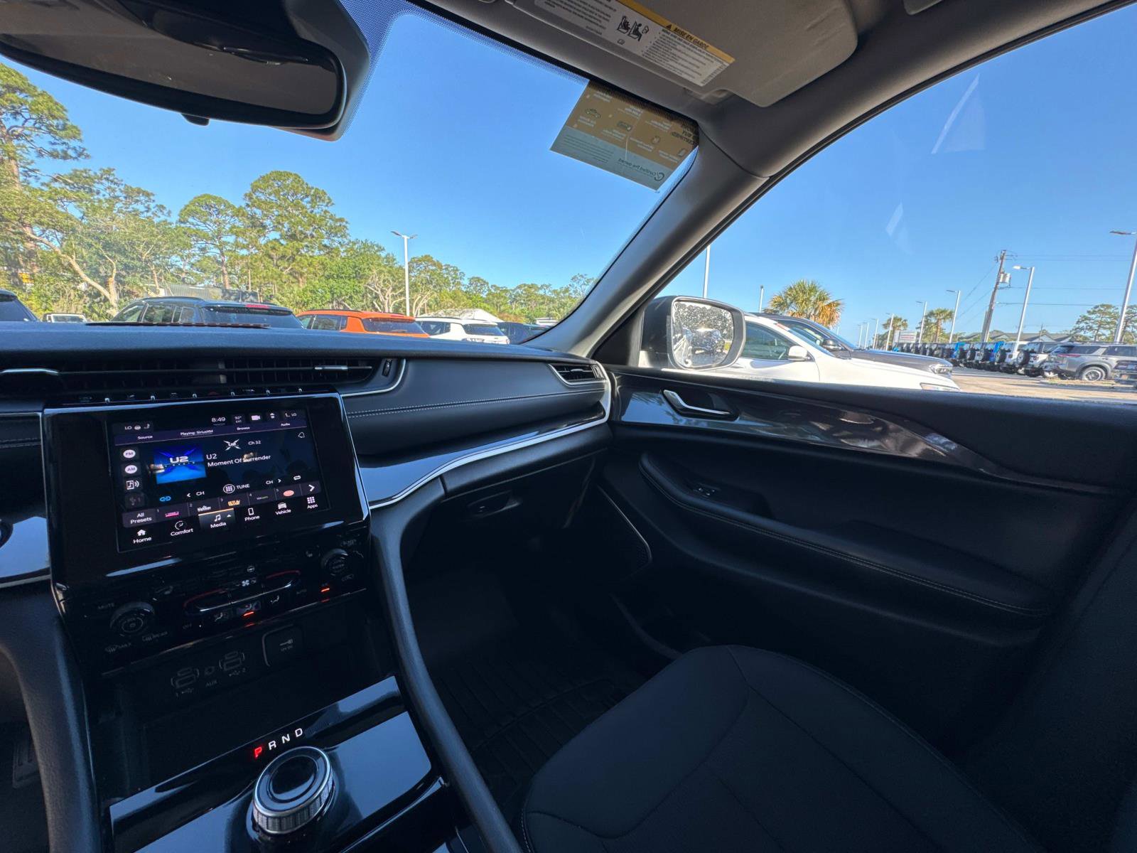 Certified 2022 Jeep Grand Cherokee L Laredo w/ Luxury Tech Group I image 25