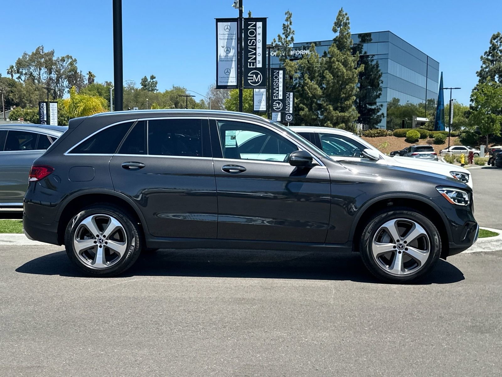Certified 2022 Mercedes-Benz GLC 300 image 2