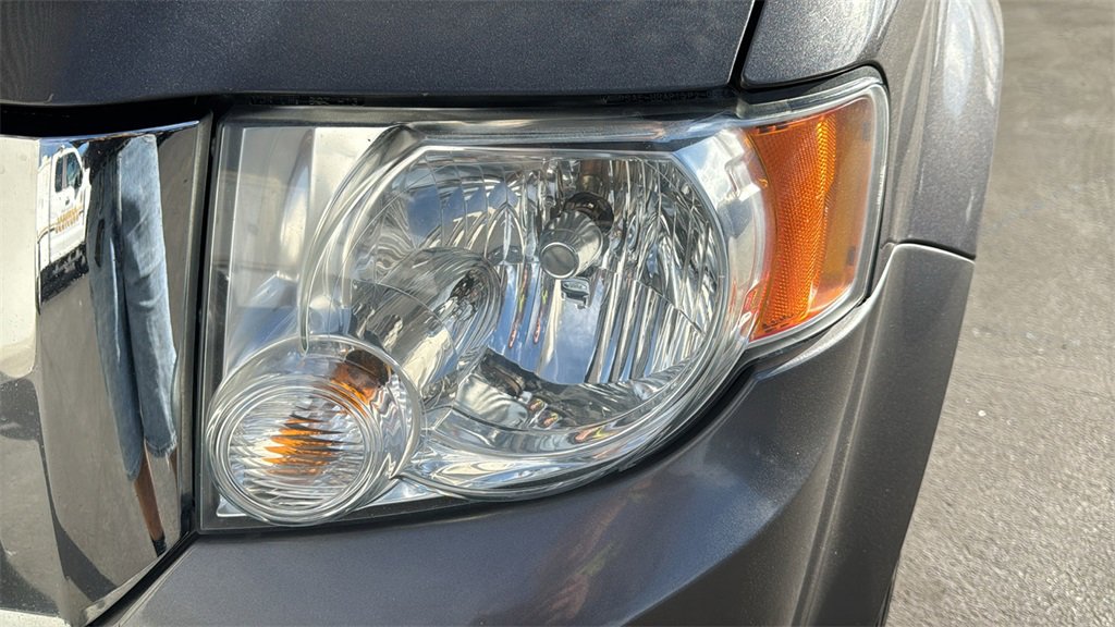 Used 2010 Ford Escape Limited image 6