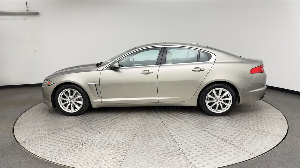 Used 2012 Jaguar XF image 5