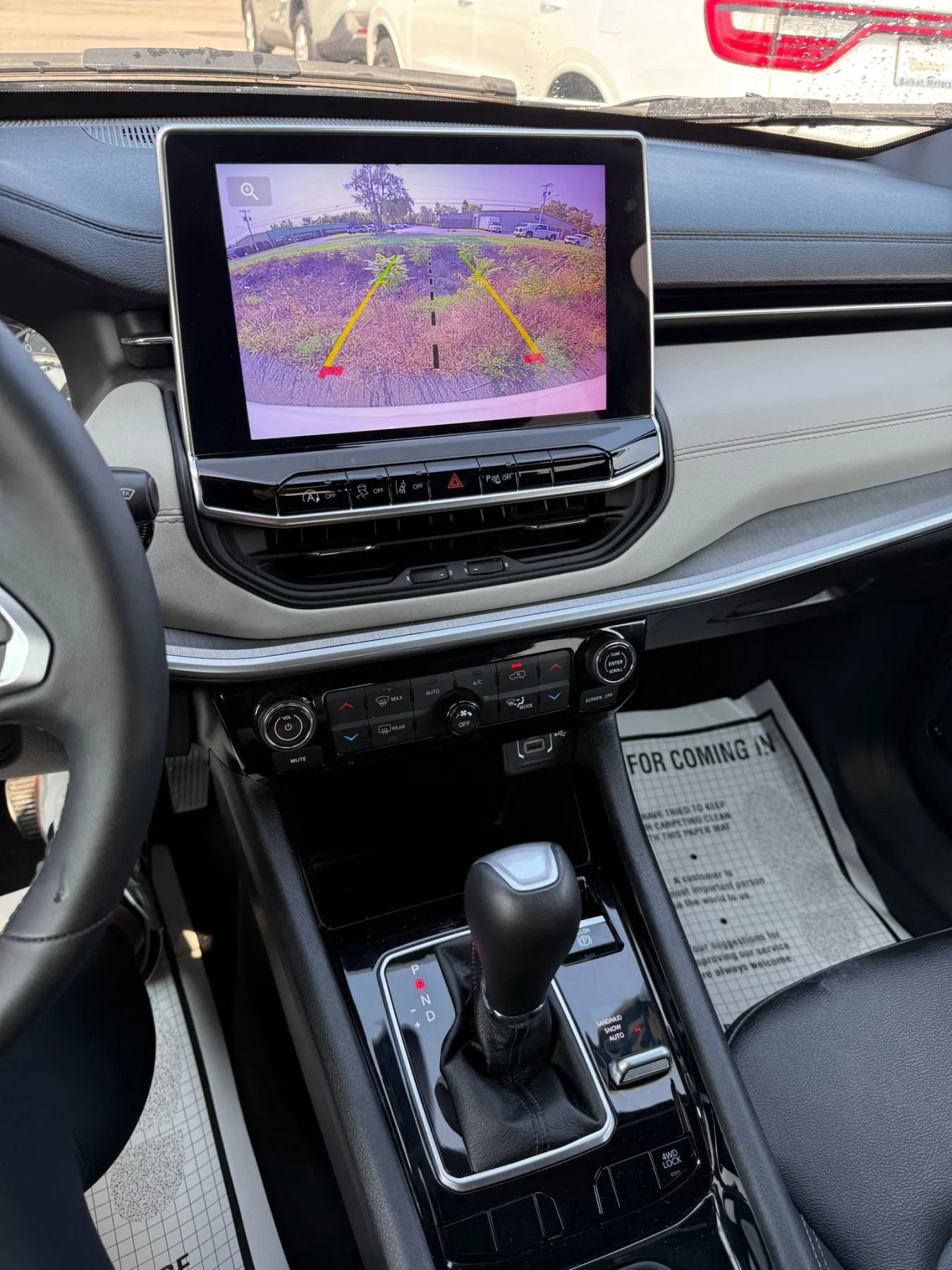 Used 2025 Jeep Compass Limited image 22