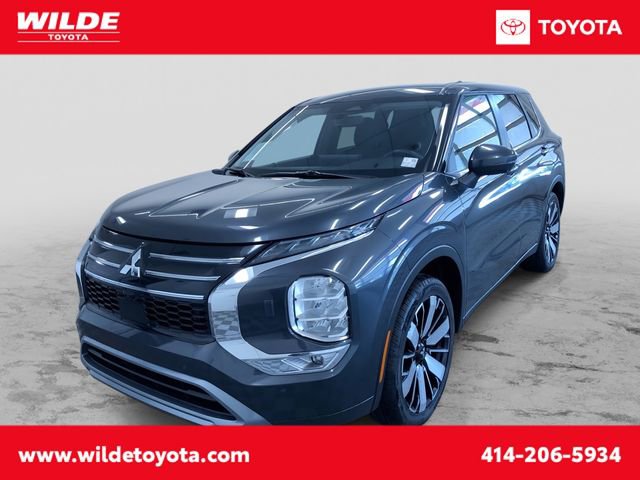 Used 2025 Mitsubishi Outlander SE