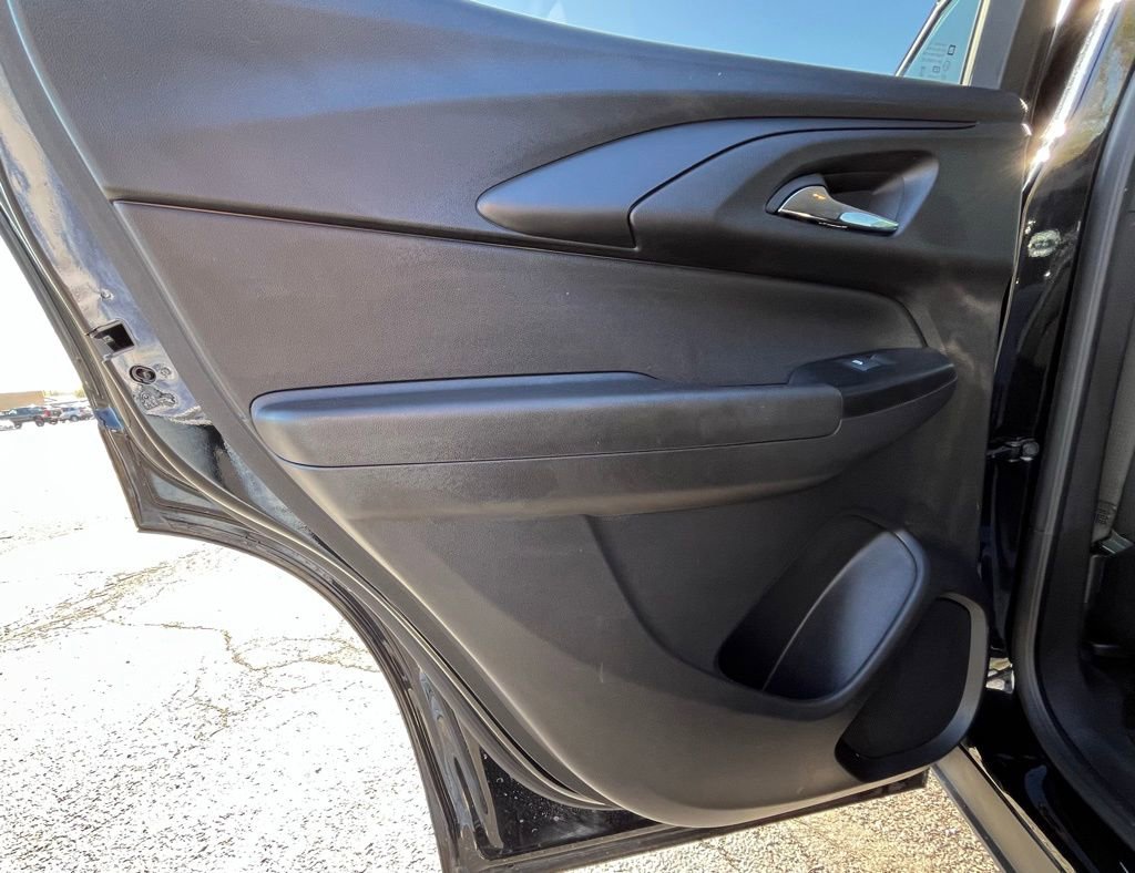 Used 2023 Chevrolet TrailBlazer LT FWD image 16