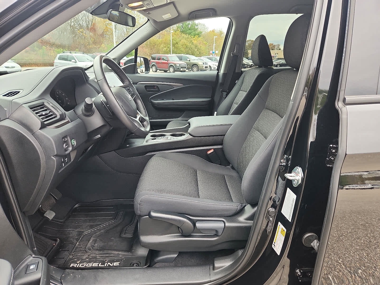 Used 2025 Honda Ridgeline Sport image 15