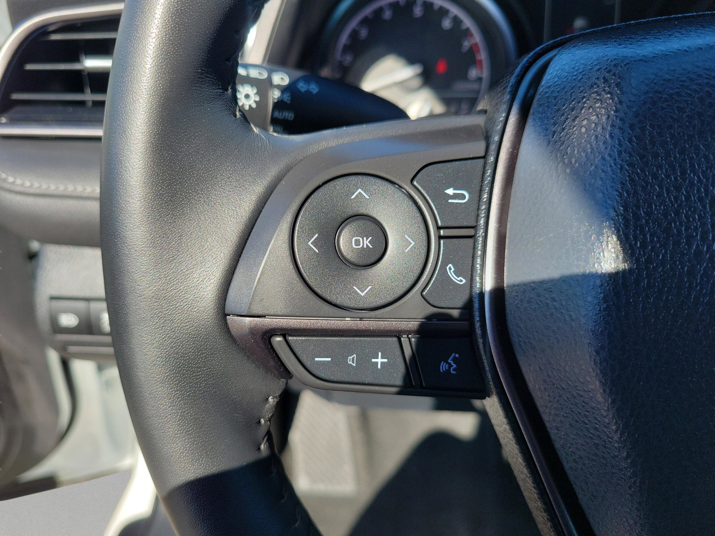 Used 2024 Toyota Camry SE image 29